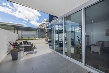 Accommodate Canberra - Lakefront - Hotel VIC 1