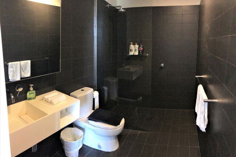 Ready Set On Coventry - Hotel VIC 5