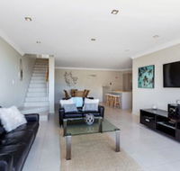 Aura 13 Shoal Bay - Hotel VIC