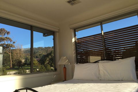 Aquawaters House By Barefoot Beach Stays - Hotel VIC 6