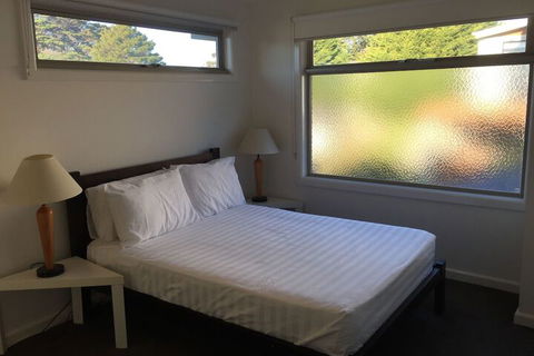 Aquawaters House By Barefoot Beach Stays - Hotel VIC 3