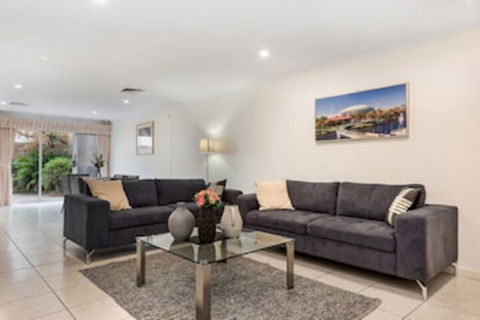 Adelaide Style Accommodation Near City - Hotel VIC 0