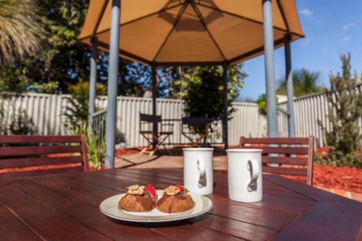 Attadale WA Hotel VIC