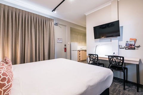 Nightcap At Wanneroo Tavern - Hotel VIC 4