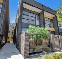 Accommodate Canberra - Parbery - Hotel VIC