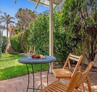 Life's a Beach at Shoal Bay - Hotel VIC