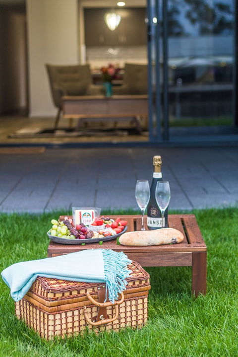 Ulverstone Waterfront Apartments - Hotel VIC 3