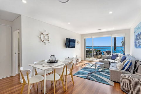 The Shoal Apartments Unit 504 / 4 8 Bullecourt Street - Hotel VIC 2