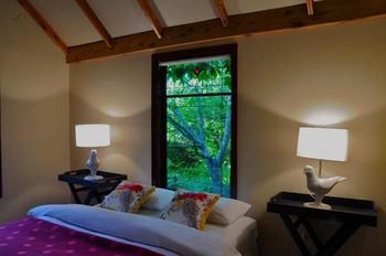 Acorn & Chestnut Hepburn Springs - Hotel VIC 3
