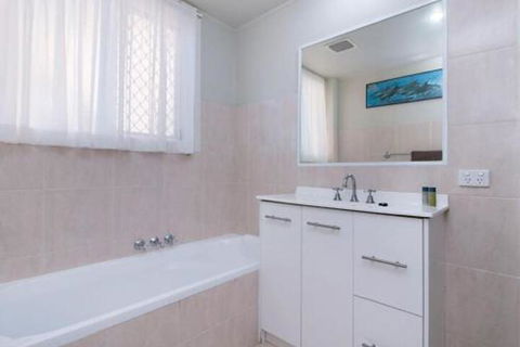 River Haven Unit 1 Absolute Tweed River Frontage - Hotel VIC 4
