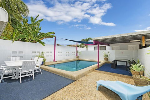 Townsville Holiday Apartments - Hotel VIC 1