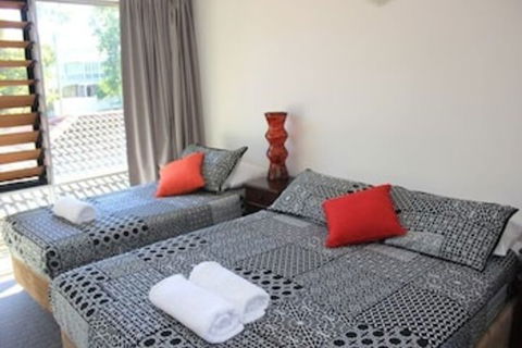 Townsville Holiday Apartments - Hotel VIC 2
