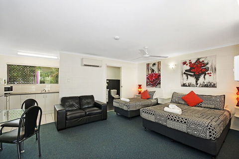 Townsville Holiday Apartments - Hotel VIC 3