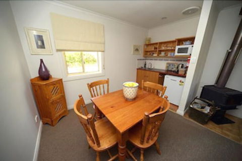Riesling Trail & Clare Valley Cottages - Hotel VIC 7