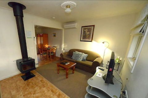 Riesling Trail & Clare Valley Cottages - Hotel VIC 5