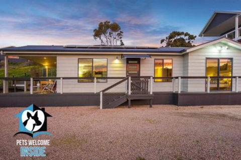 Almost New + Sea & Lake Views - Hotel VIC 5