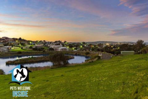 Almost New + Sea & Lake Views - Hotel VIC 3