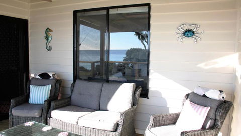 KINGFISHER COTTAGE Beachfront At The Binalong Bay - Hotel VIC 2