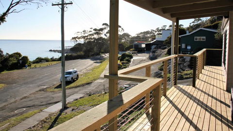 KINGFISHER COTTAGE Beachfront At The Binalong Bay - Hotel VIC 4