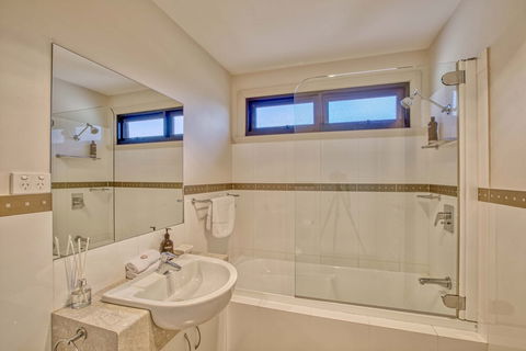 Georges Bay Luxury - Hotel VIC 1