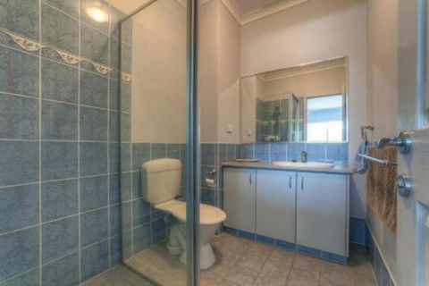 Ningaloo Breeze Villa 4 3 Bedroom Fully Self Contained Holiday Accommodation - Hotel VIC 5