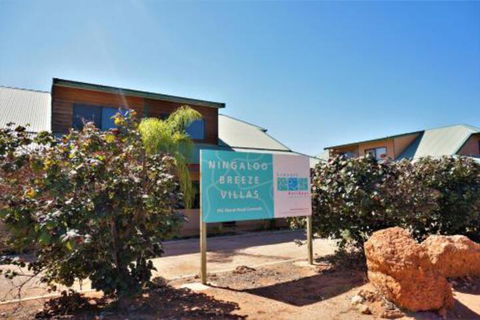 Ningaloo Breeze Villa 4 3 Bedroom Fully Self Contained Holiday Accommodation - Hotel VIC 3