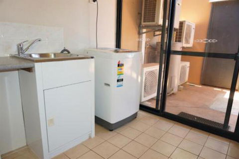 Ningaloo Breeze Villa 5 3 Bedroom Fully Self Contained Holiday Accommodation - Hotel VIC 4