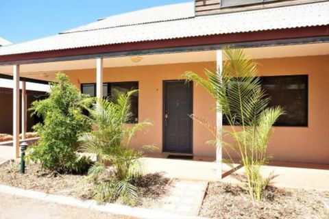 Ningaloo Breeze Villa 2 3 Bedroom Fully Self Contained Holiday Accommodation - Hotel VIC 3