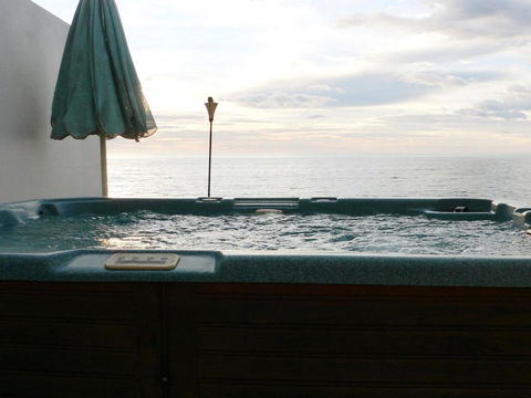 Joness Beach House Perfect Location With Views! - Hotel VIC 2