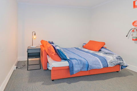4 Bedroom House Hobart CBD Free Parking - Hotel VIC 2