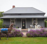 Domino House - Hotel VIC