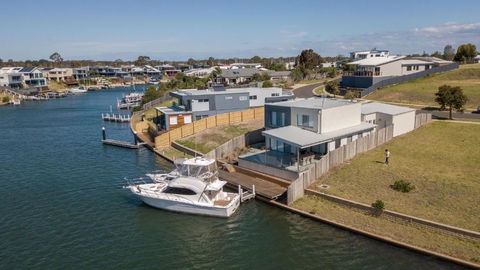 Anchored Access To The Gippsland Lakes - Hotel VIC 5