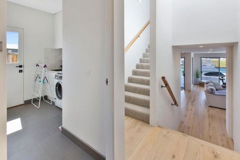 Anchored Access To The Gippsland Lakes - Hotel VIC 3