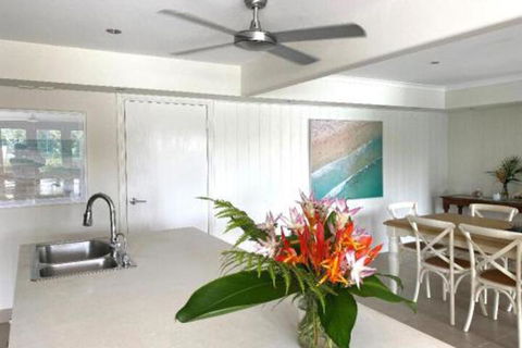 Absolute Lakefront Port Douglas - Hotel VIC 4