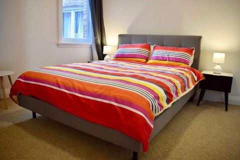 Comfortable 3 Bedroom Apartment In Trendy Haberfield - Hotel VIC 5