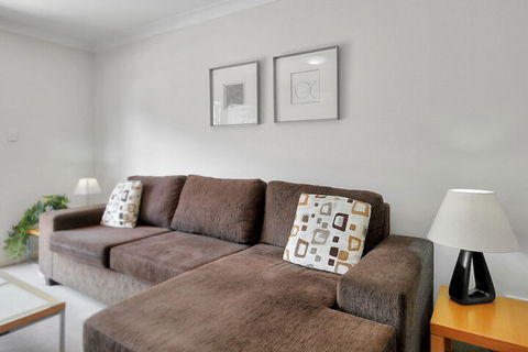 Airtrip Apartment On Russell St - Hotel VIC 4