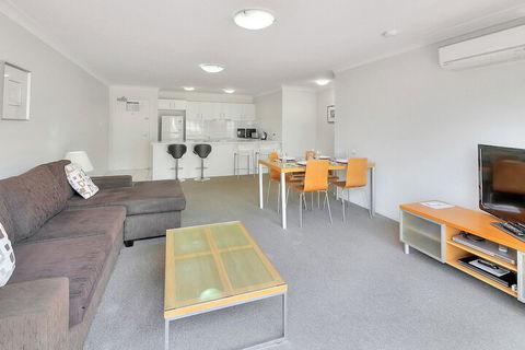 Airtrip Apartment On Russell St - Hotel VIC 3