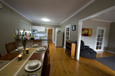 Port Lincoln Holiday Houses - Hotel VIC 6