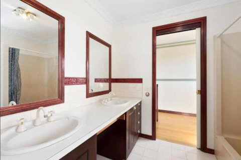 GUMS & ROSES Family Home In The Heart Of Town. - Hotel VIC 3