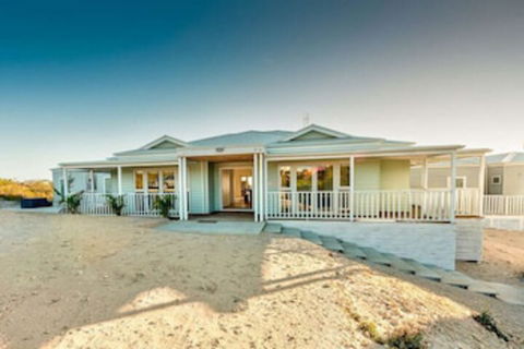 The Lookout - Hotel VIC 0