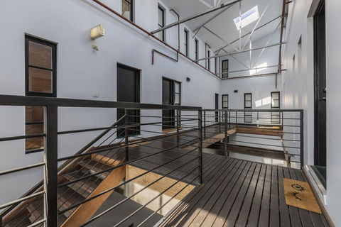 Fabulous Fitzroy Converted Warehouse - Hotel VIC 7