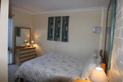 ANCHORAGE 1 - Hotel VIC 6