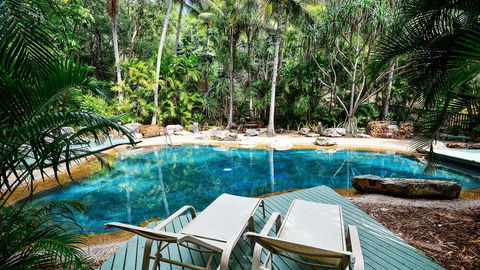 Poinciana 101 3 Bedroom Renovated Spacious 3 Bedroom Central Location With Golf Buggy - Hotel VIC 1