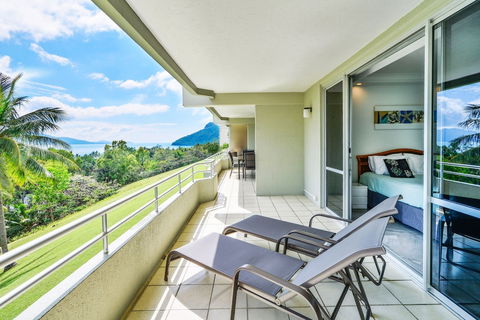 Poinciana 101 3 Bedroom Renovated Spacious 3 Bedroom Central Location With Golf Buggy - Hotel VIC 0