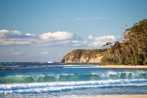Fathoms 17 Mollymook ALL LINEN PROVIDED - Hotel VIC 2
