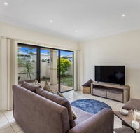 Resthaven in the heart of Shoal Bay - Hotel VIC