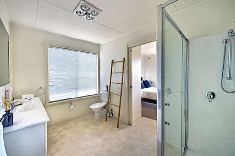 Waders - Hotel VIC 4