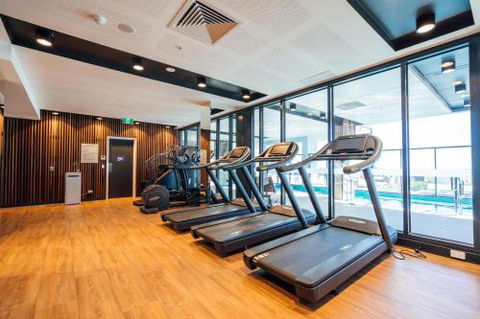 A Cut Above The West Pool Rooftop Bar Gym Wifi - Hotel VIC 2