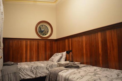 Gargoyle Lodge - Hotel VIC 5