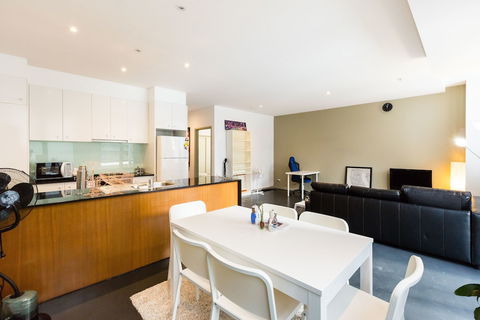 MEGAN, 2BDR Melbourne Apartment - Hotel VIC 1